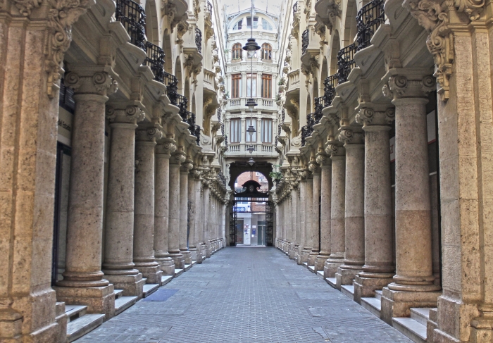 Recorriendo Albacete Pasaje de Lodares