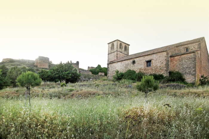 Recorriendo Albacete Iglesia del Espíritu Santo y Muralla Castillo de Riópar Viejo