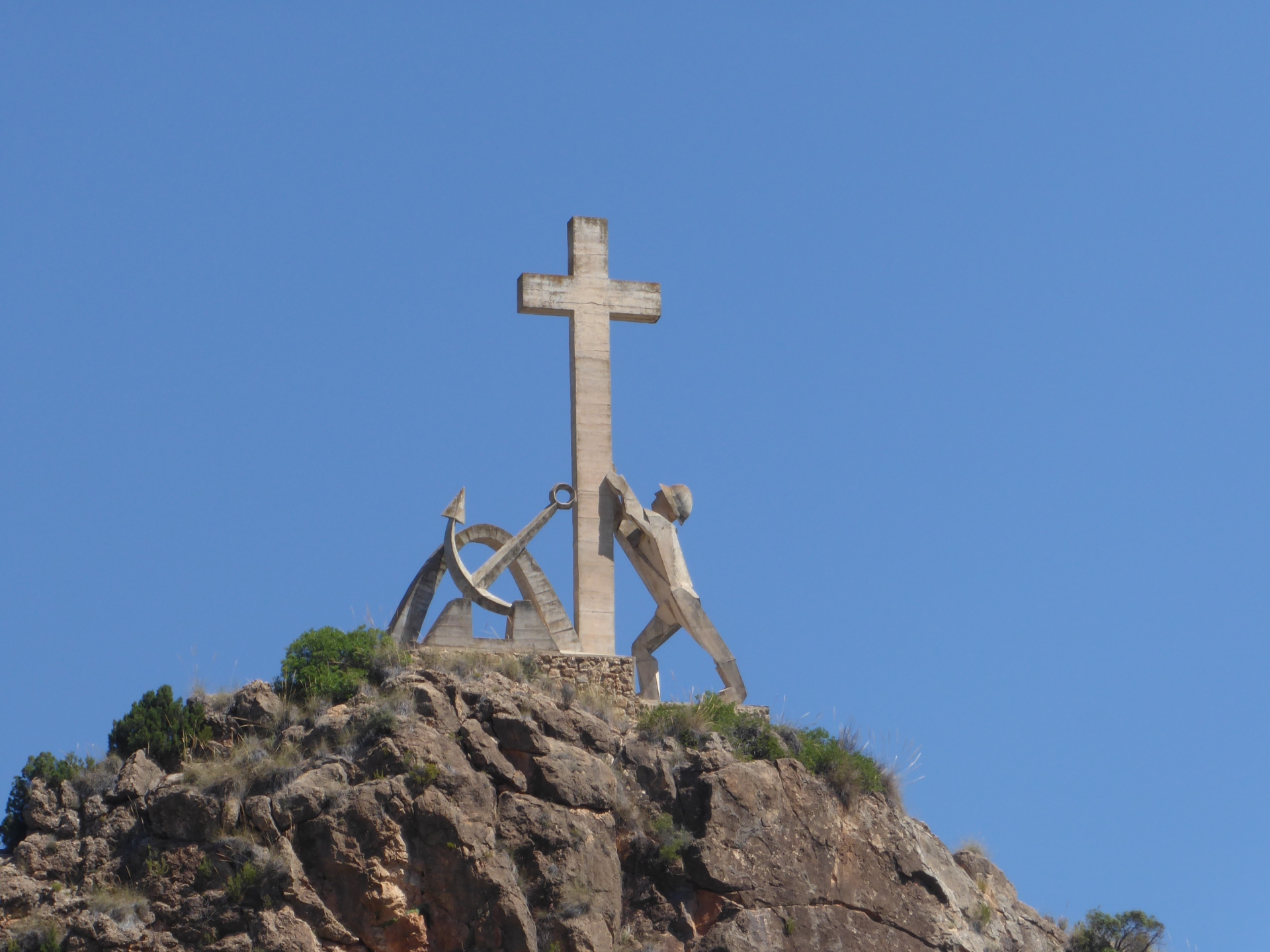 Albacete Ahora  Cruz del Obrero (Pantano del Cenajo)